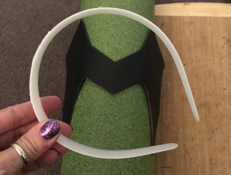 How to Wear Cosplay Headpieces without&nbsp;Elastic