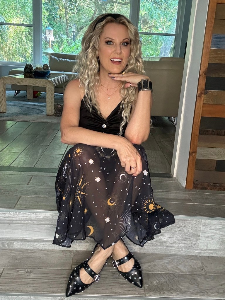 candy keane wearing pointy shoes